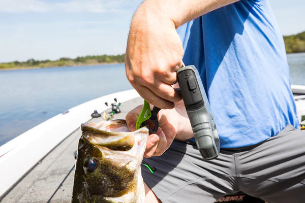 SPRO Digital Scale 65 lb Test Gray Fish Grip