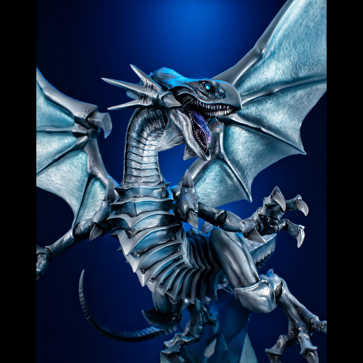 Megahouse ART WORKS MONSTERS Blue Eyes White Dragon~Holographic Edition~ "Yu-Gi-Oh! Duel Monsters"