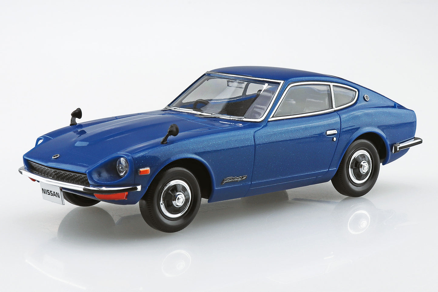 Aoshima 1/32 Nissan S30 Fairlady Z (More colors)