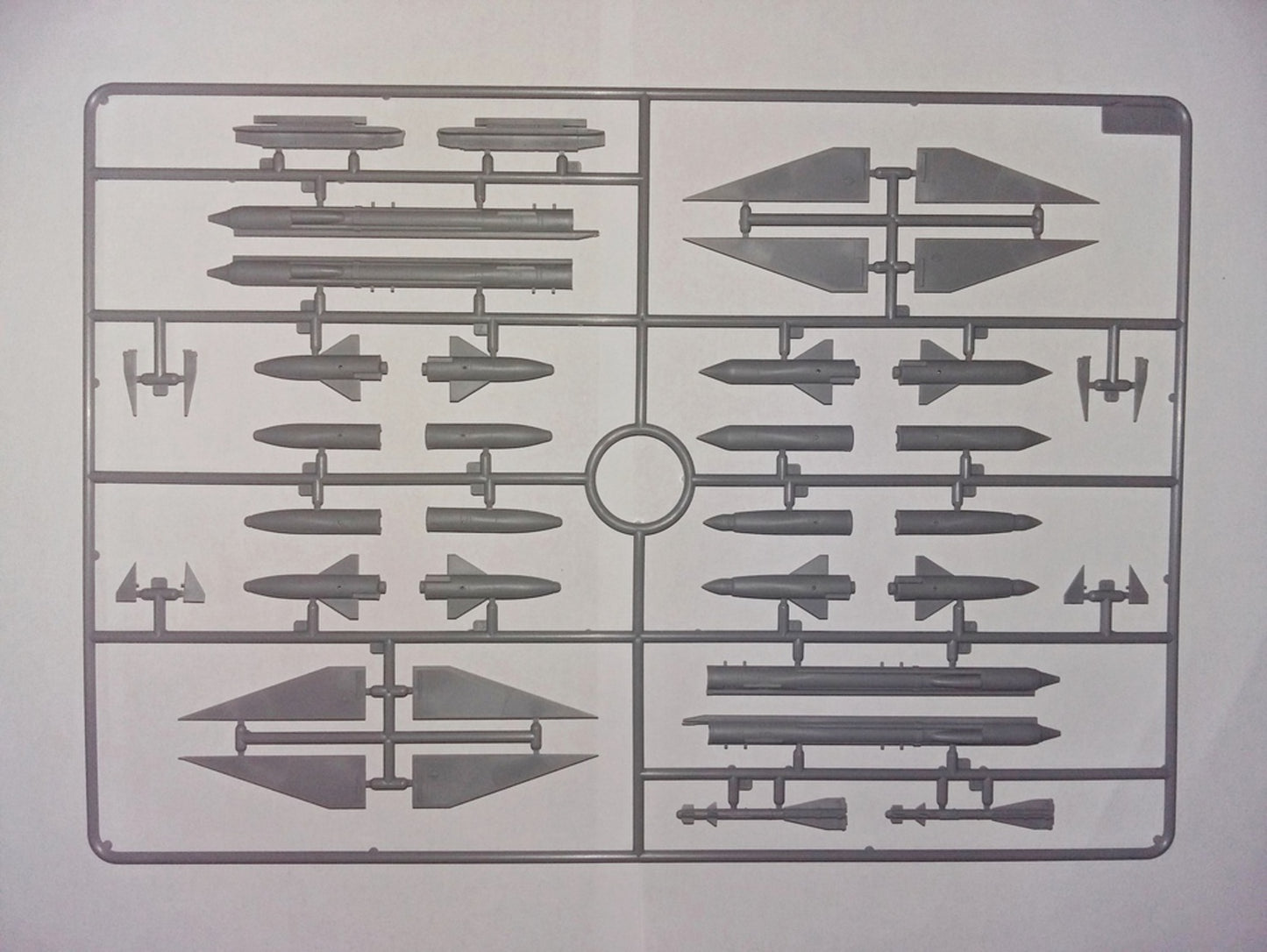 ICM 1/48 MiG-25 PD, Soviet Interceptor Fighter