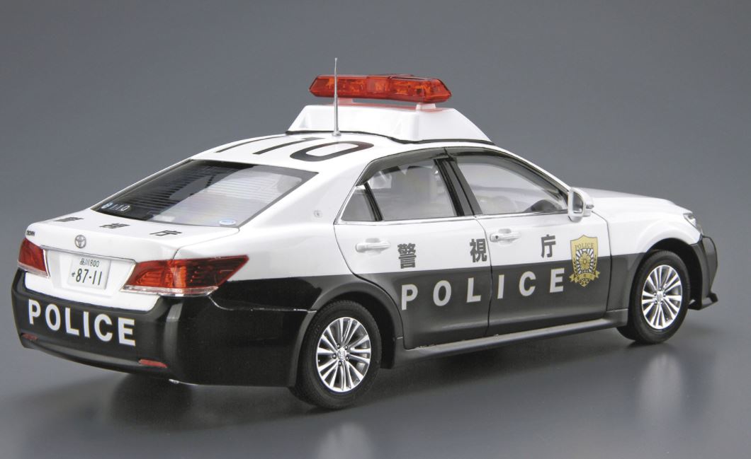 Aoshima 1/24 Toyota GRS210 Crown Patrol Car for Patrol '16