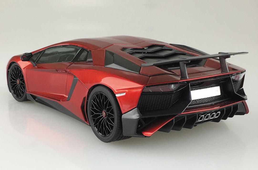 Aoshima 1/24 '15 Lamborghini Aventador SV