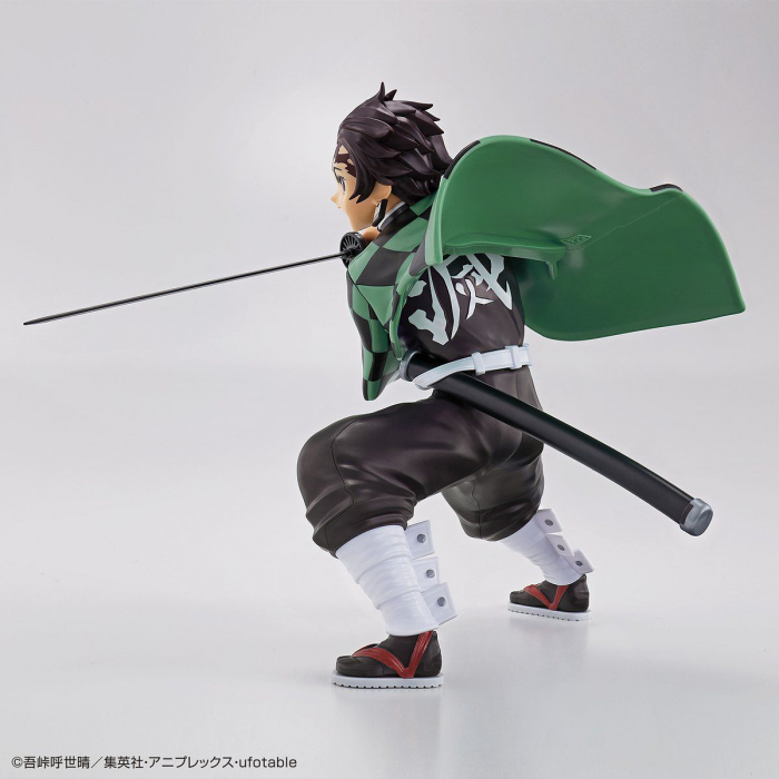 DEMON SLAYER: KIMETSU MODEL: TANJIRO KAMADO